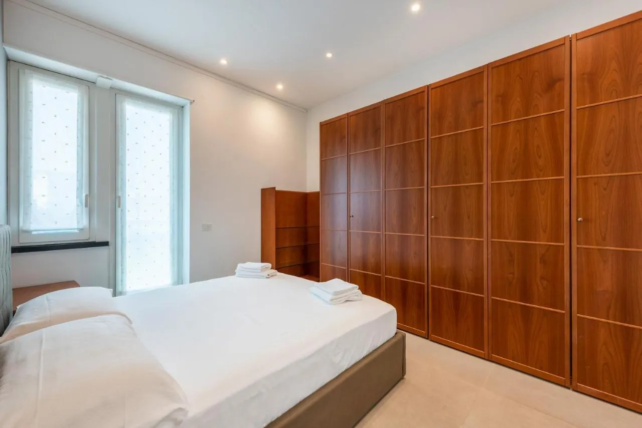 Easylife - Wonderful Penthouse With Terrace A Few Steps From The Duomo Lägenhet Milano