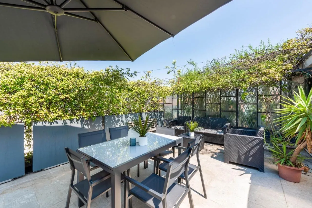 Easylife - Wonderful Penthouse With Terrace A Few Steps From The Duomo Lägenhet Milano 0*,