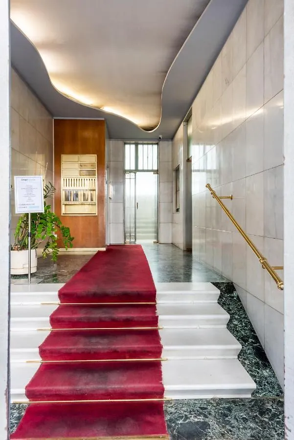 Easylife - Wonderful Penthouse With Terrace A Few Steps From The Duomo Lägenhet Milano