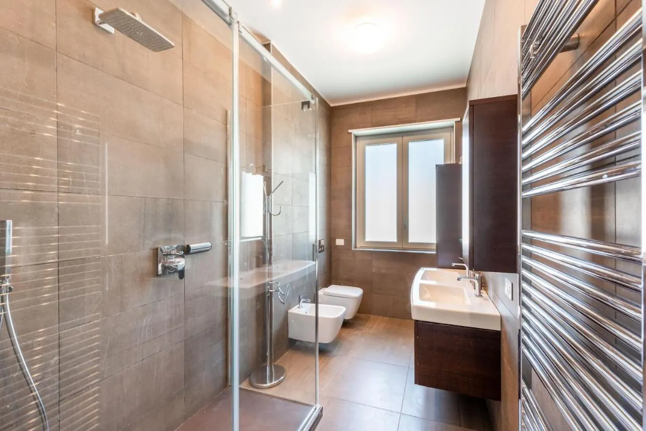 Easylife - Wonderful Penthouse With Terrace A Few Steps From The Duomo Lägenhet Milano